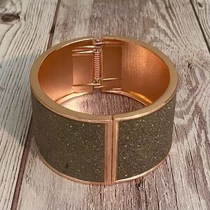 Elegant Rose Gold Tone and Silver Women's Cuff Clamper Bracelet 🐝